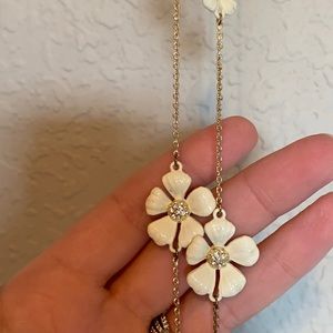 Cream flower necklace